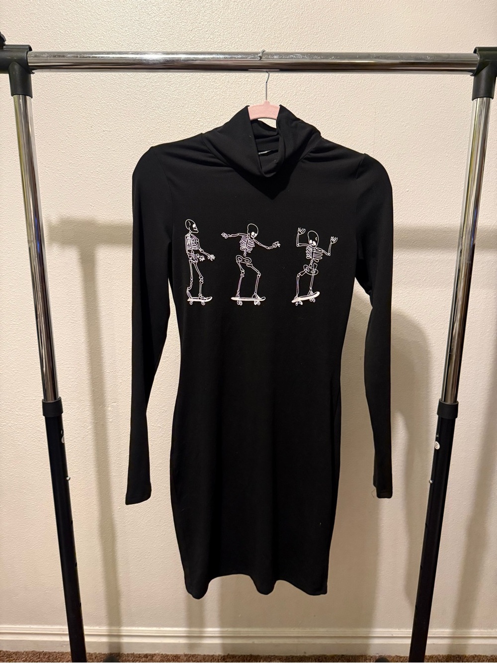 SHEIN Black Long-Sleeve Skeleton Skate Dress